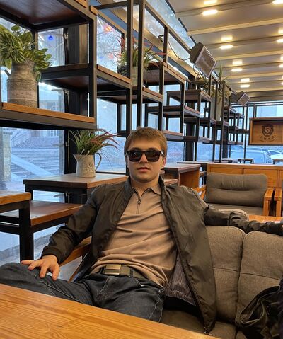  ,   Amir, 23 ,   ,   