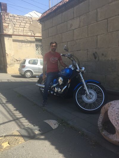  ,   Giga, 40 ,   ,   , c 