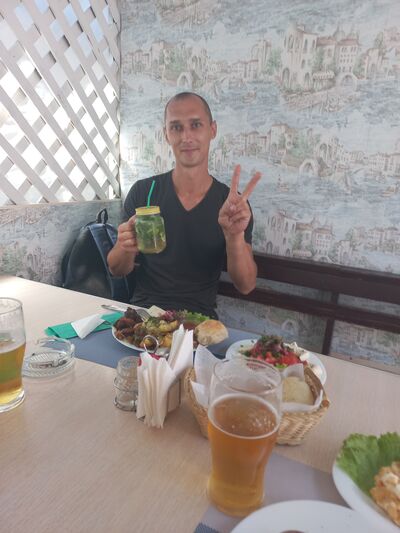  ,   Vlad, 39 ,   ,   