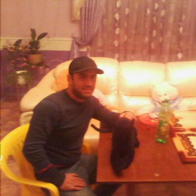  ,   Emil, 32 ,   ,   