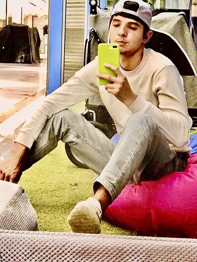  ,   Javlon, 21 ,   ,   