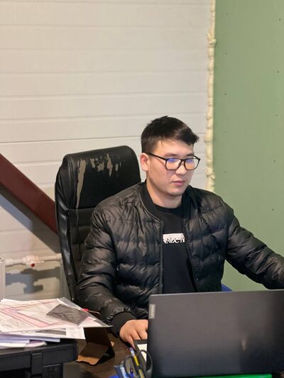  ,   Ulugbek, 27 ,   ,   