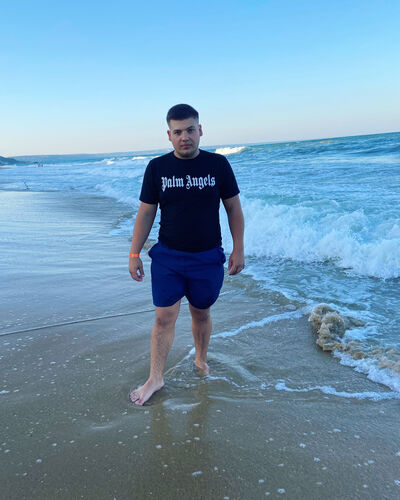  ,   Denis, 19 ,   ,   