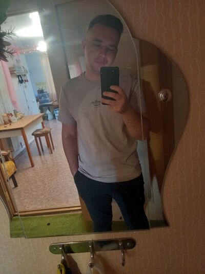  ,   Viktor, 27 ,     , c 