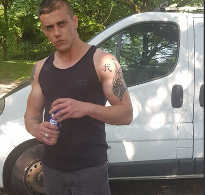  ,   Viktor, 37 ,     , c 