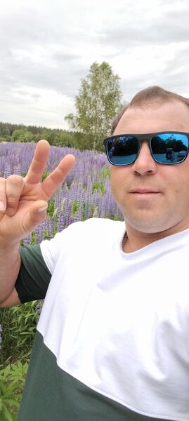  ,   Konstantin, 33 ,     , c 