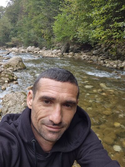 Holon,   , 40 ,   ,   