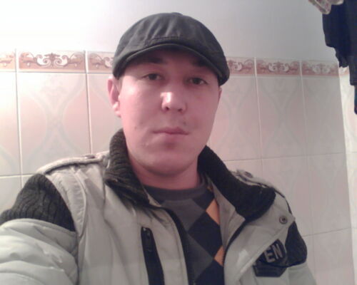  ,   Robert, 33 ,   