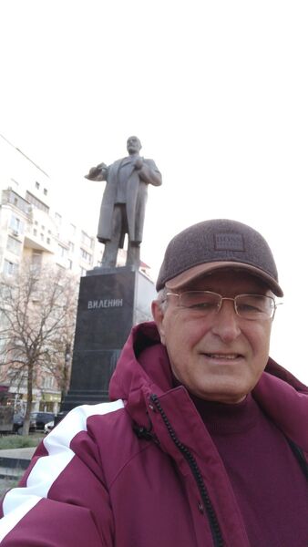  ,   Artur, 63 ,   ,   