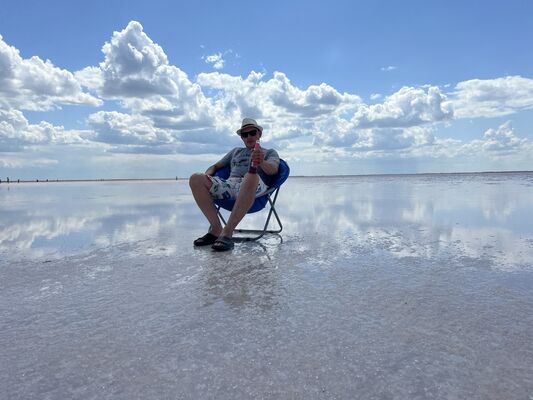  ,   Viktor, 37 ,   ,   , 