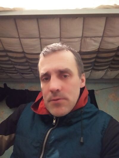  ,   Vladislav, 44 ,   c 