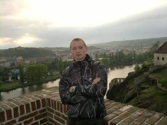  London Colney,   Evaldas, 44 ,   