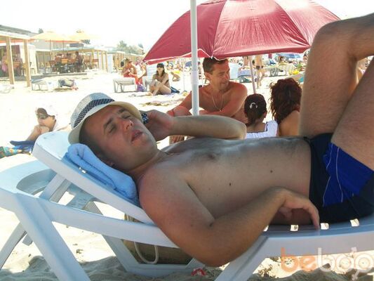  ,   Victoras, 39 ,   