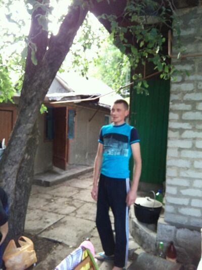  ,   Artem, 37 ,   