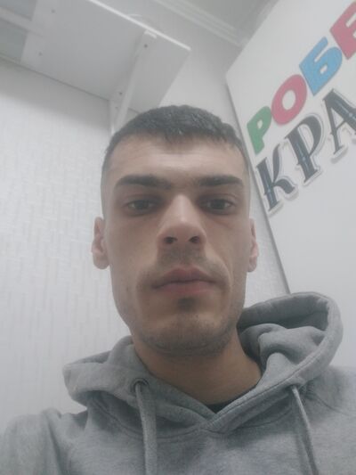  ,   Robertr, 28 ,   ,   
