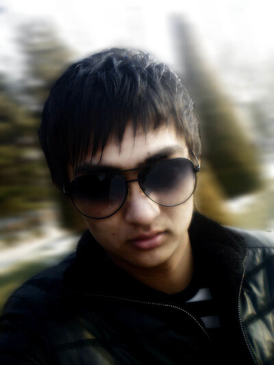  ,   Shoxrux, 32 ,   
