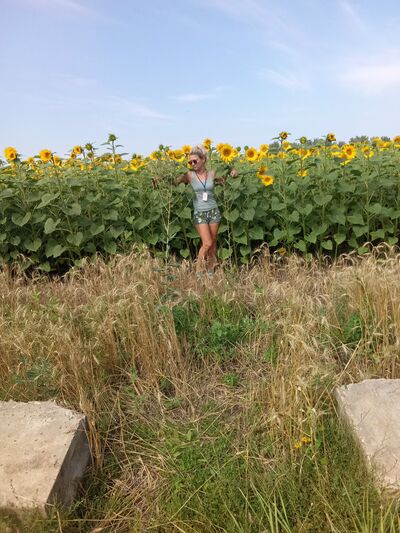  ,   Marina, 47 ,   c 