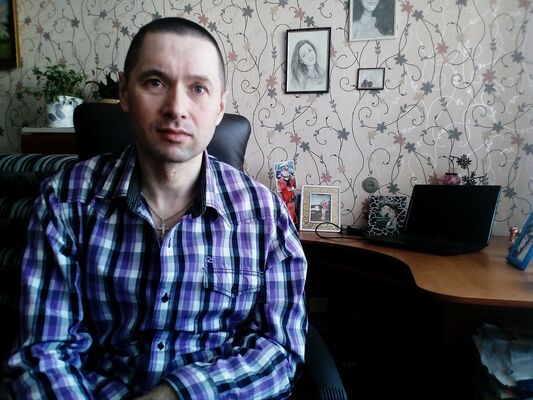  ,   Aleksandr, 49 ,  