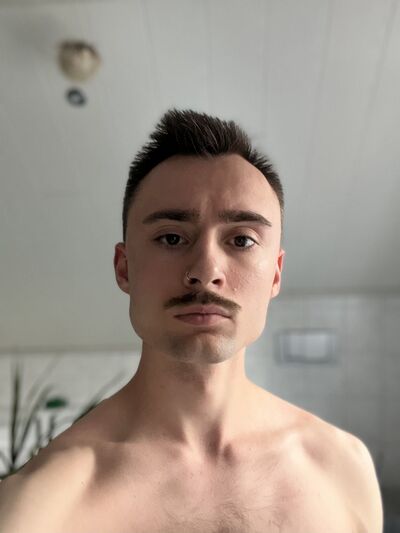  ,   Steffen, 25 ,   ,   