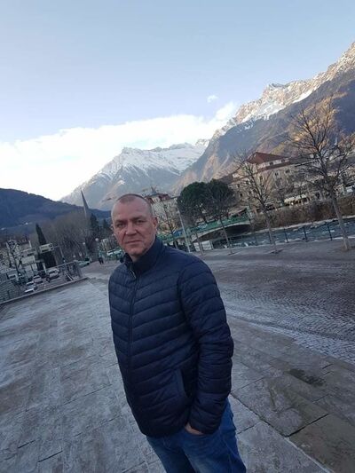 ,   Maksim, 42 ,   