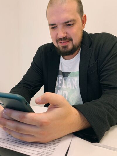  Ban Phattha Ya,   Dmitrii, 34 ,   ,   