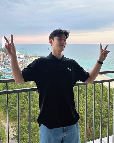  ,   Seung, 37 ,   ,   , c 