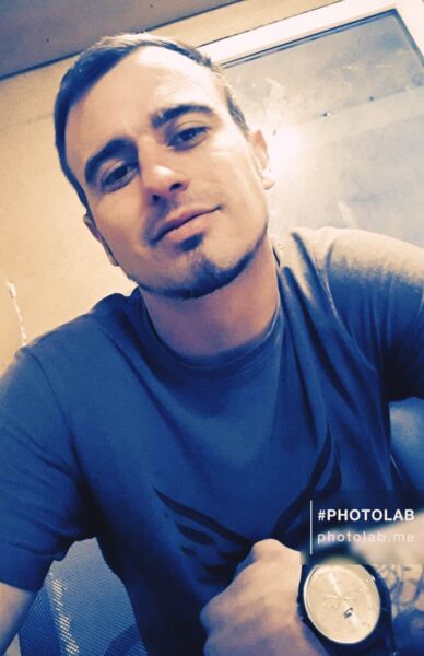  ,   Mishka, 32 ,   