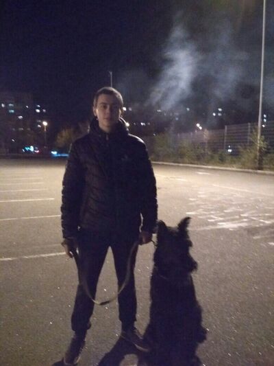  ,   Vlad, 25 ,   
