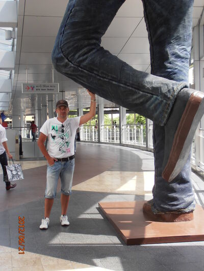  ,   Ruslan, 49 ,   ,   , c 