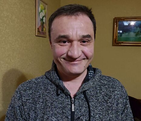  ,   Artem, 52 ,   ,   