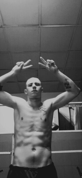  ,   Maksim, 22 ,   ,   