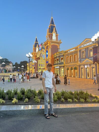  ,   Iskandar, 33 ,   ,   , c , 