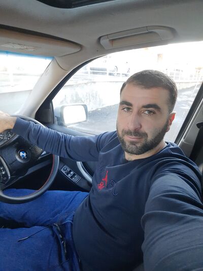 ,   Simon, 29 ,   ,   