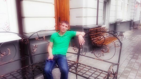  ,   Anton, 42 ,   
