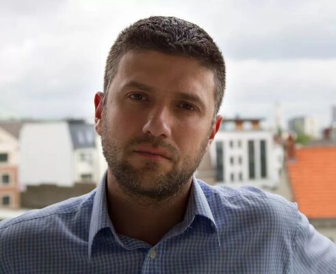  ,   Ruslan, 40 ,   ,   , c , 