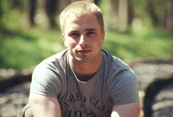  ,   Vladislav, 32 ,   ,   