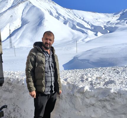 ,   Omer, 37 ,   ,   