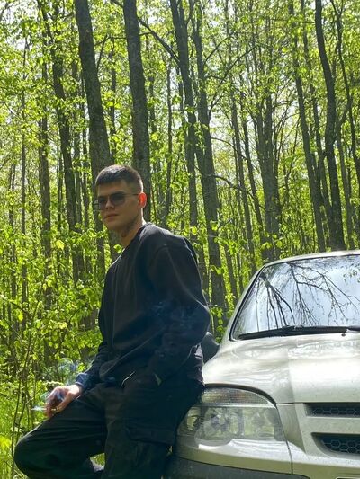  ,   Ilya, 25 ,   