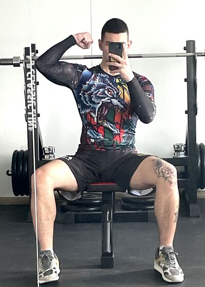  ,   Denis, 24 ,   ,   