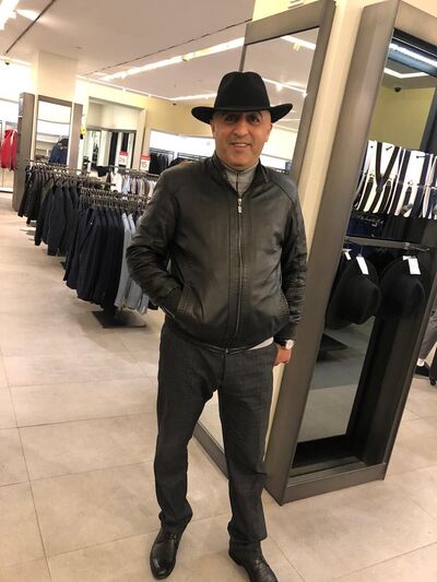  ,   Zamiq, 44 ,   ,   