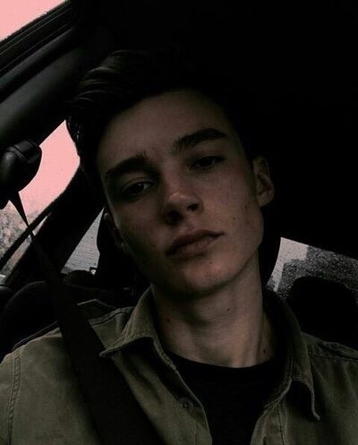  ,   Leon, 26 ,   