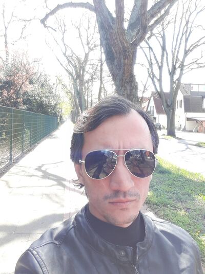  ,   Irakli, 39 ,  