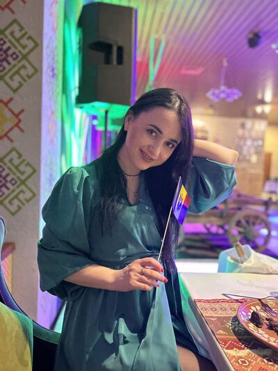  ,   Anna, 32 ,     , c 