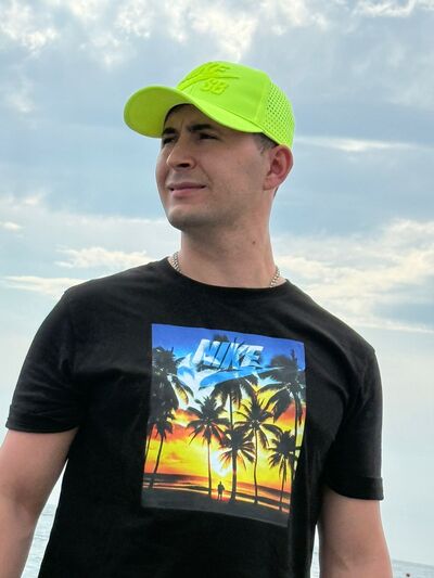  ,   Ruslan, 24 ,   ,   , c , 