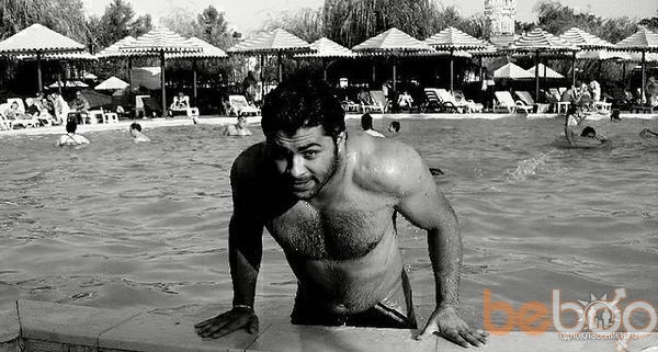 ,   Elton, 40 ,   ,   , c 