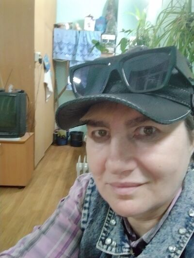  ,   Elena, 56 ,   c 