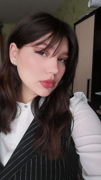  ,   Alexandra, 20 ,   ,   