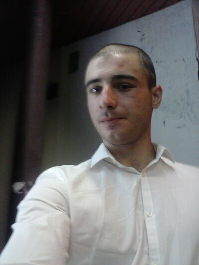  ,   Vitalik, 29 ,   