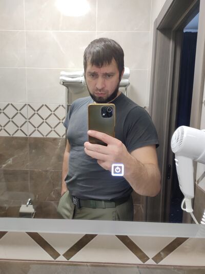  ,   Viktor, 43 ,   ,   , c , 