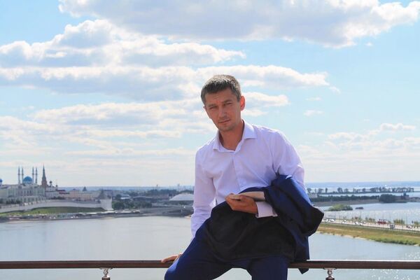  ,   Maxim, 35 ,   ,   , c 